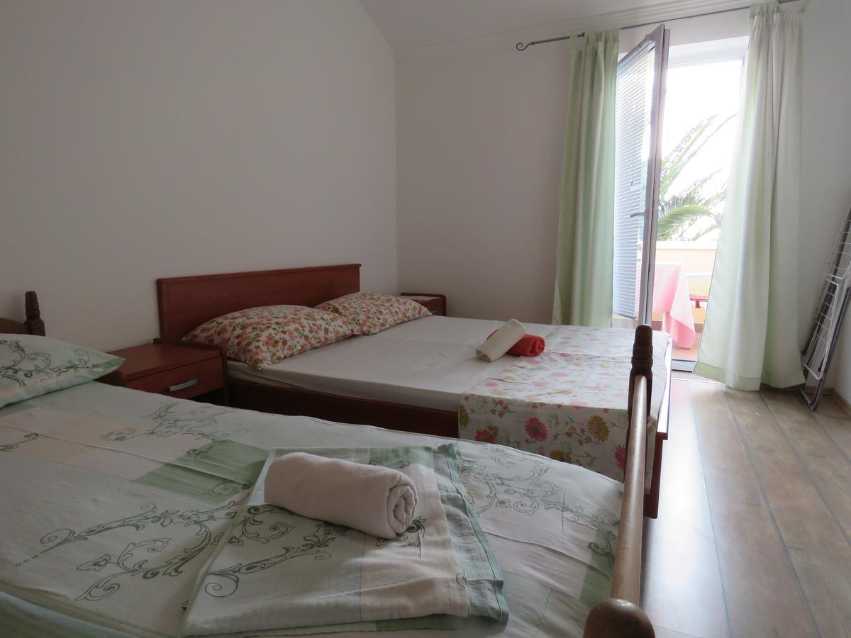 Apartments Palma Novalja Pokoj fotografie